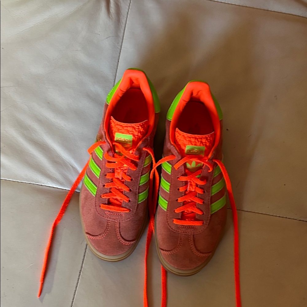 adidas gazelle woman